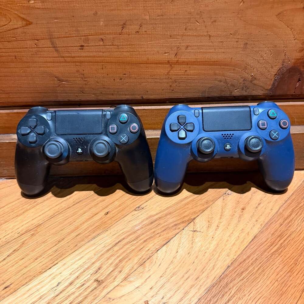 Tested and Working Sony PS4 4 DualShock Wireless Controller Set - Black & Blue